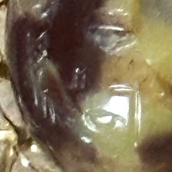 Vintage, gold tone, carved cameo of a pharaoh, clip on earrings - Picture 9 of 13